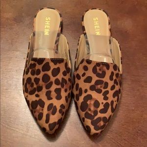 Flat Pointed Toe Leopard Mule